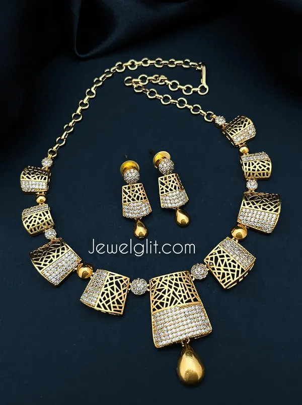 Elegant_American_Diamond_Necklace_Set_For_Women