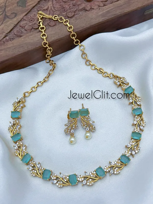 Stunning_Flower_Design_Ad_Necklace_With_Back_Chain