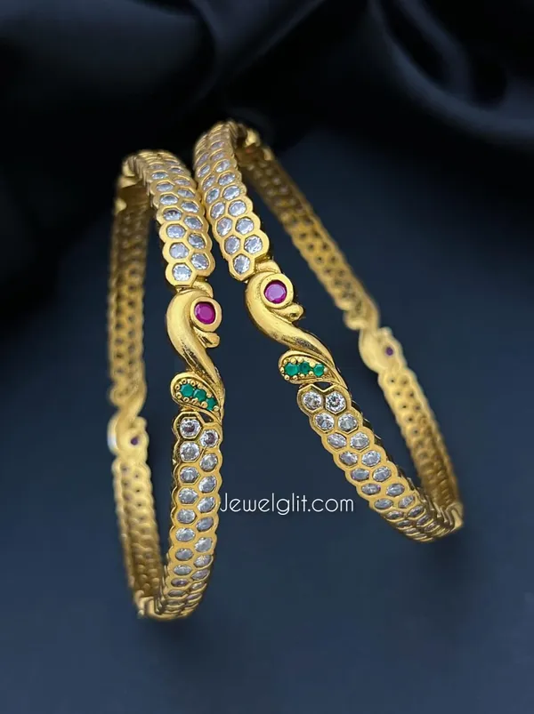 Adorable_Antique_Finish_Peacock_Bangle