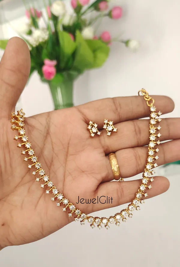 White_Pretty_American_Diamond_Necklace