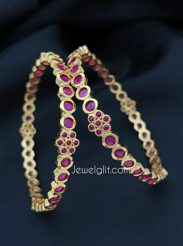 Graceful_Impon_Flower_Bangle_With_Ruby_Stone_Finish