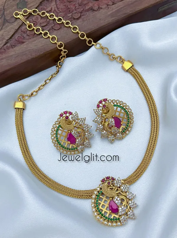 Handcrafted_Peacock_Design_Bigboss_Choker
