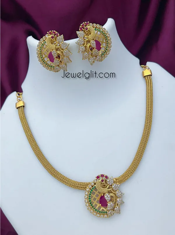 Handcrafted_Peacock_Design_Bigboss_Choker