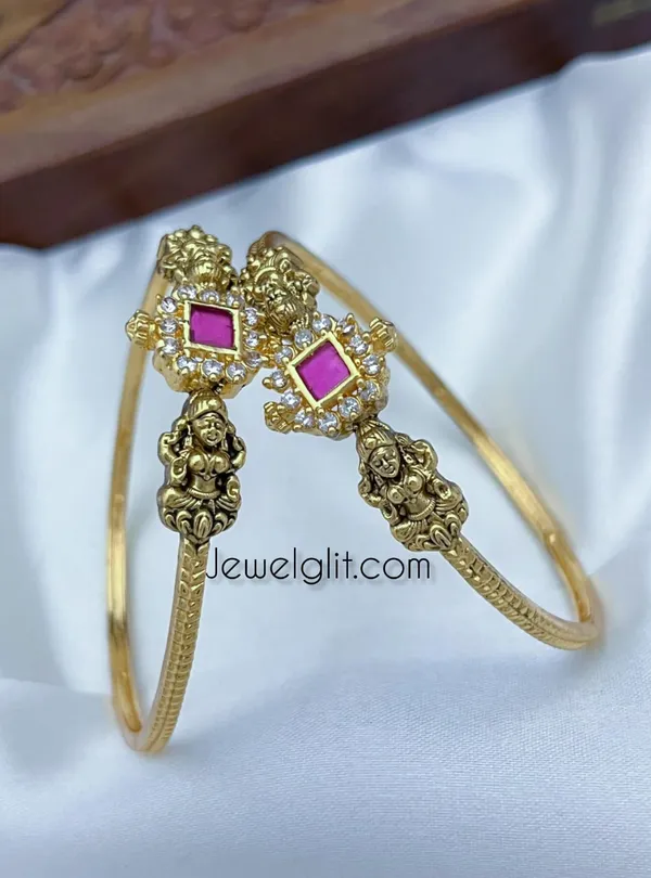 Adorning_Antique_Temple_Ruby_Finish_Lakshmi_Bangle