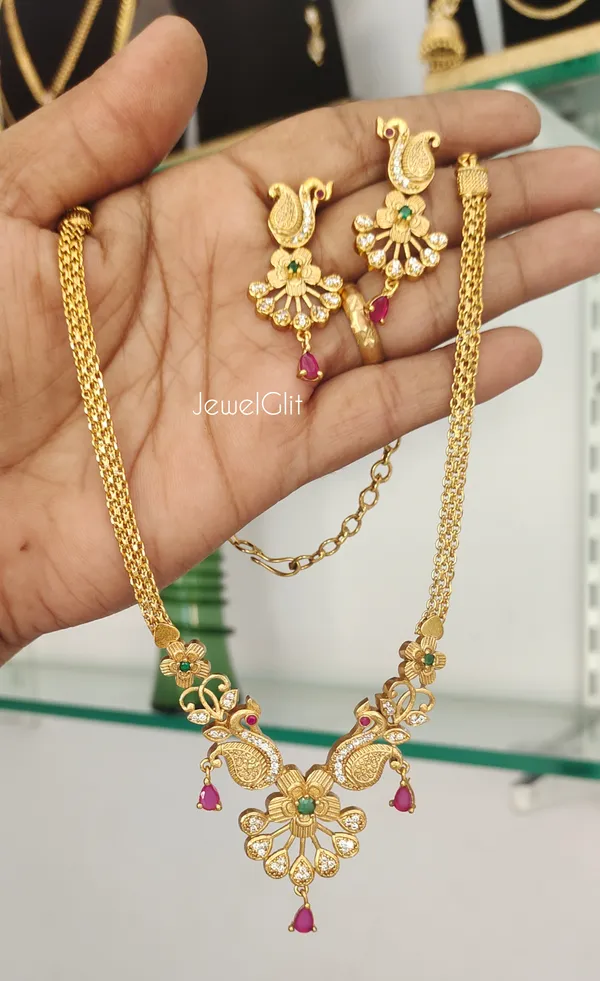 Trendy_New_Variety_Peacock_Necklace