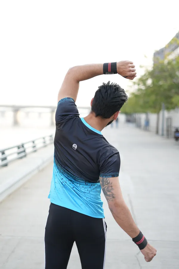 Black_Polyester_Dotted_Sports_T_Shirt