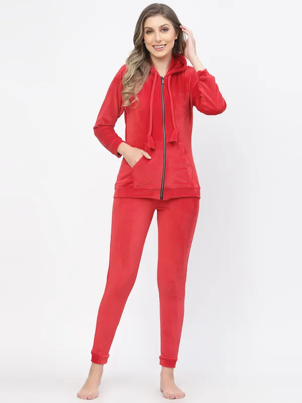 Red_Solid_Velvet_Top_&_Pyjama_Set