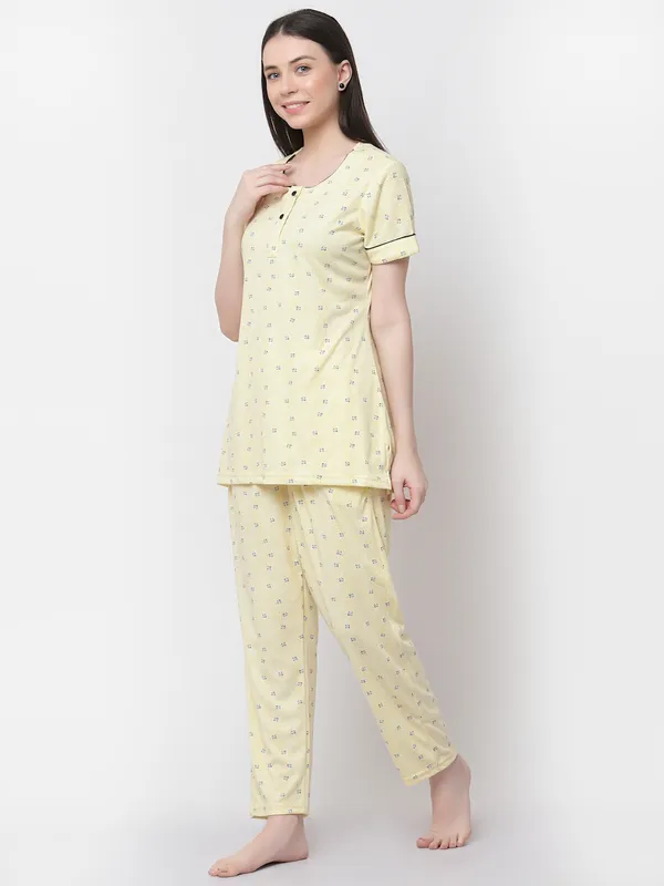 Yellow_Printed__Cotton_Blend_Night_Suit_Set