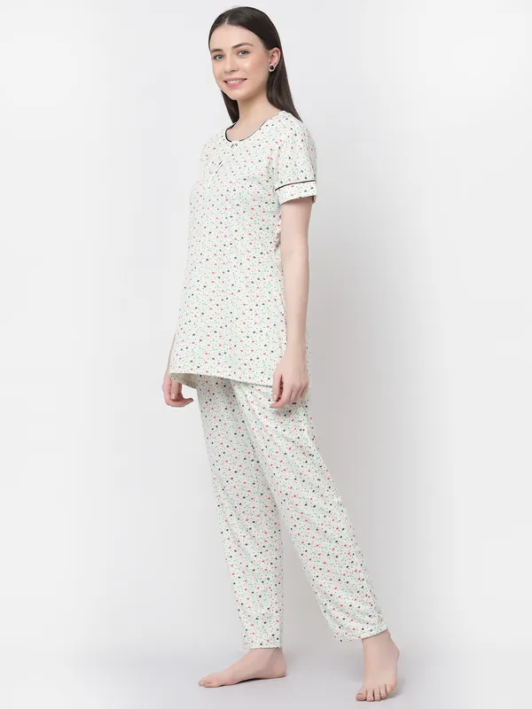 White_Floral_Print_Cotton_Blend_Night_Suit_Set