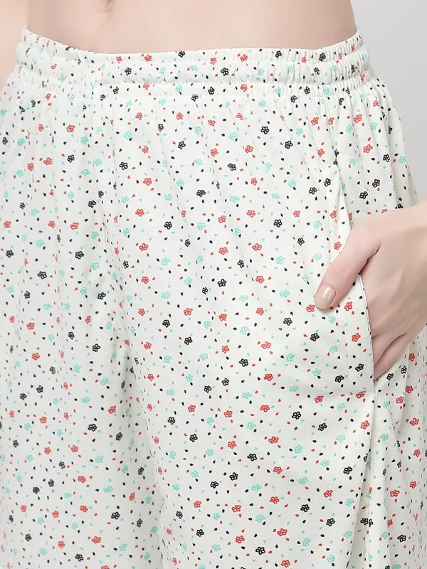 White_Floral_Print_Cotton_Blend_Night_Suit_Set