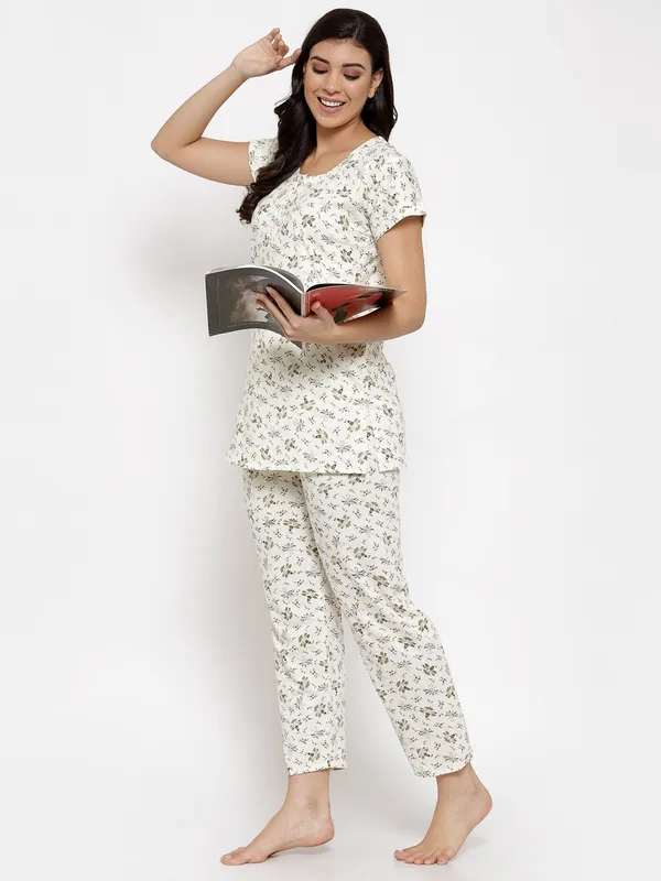 White_Printed__Cotton_Blend_Night_Suit_Set
