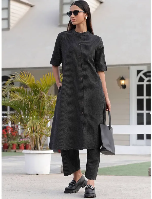 Black_Viscous_rayon_Pinted_Half_Sleeve_Kurta_&_Pent_Set