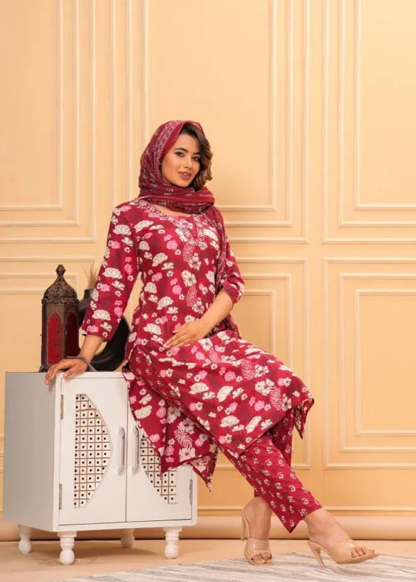 Marron_Rayon_Viscose_Kurta,_Pant_With_Dupatta_Set_For_Women