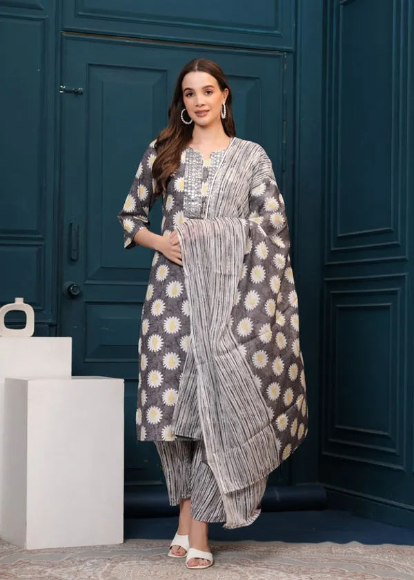 Grey_Cotton_Kurta_Pant_With_Dupatta_Set_For_Women