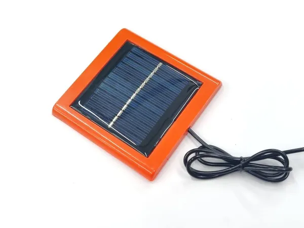 Mini_Red_Solar_Panel_Cell_70x70_Square__6V-100_mAh_for_School_Student