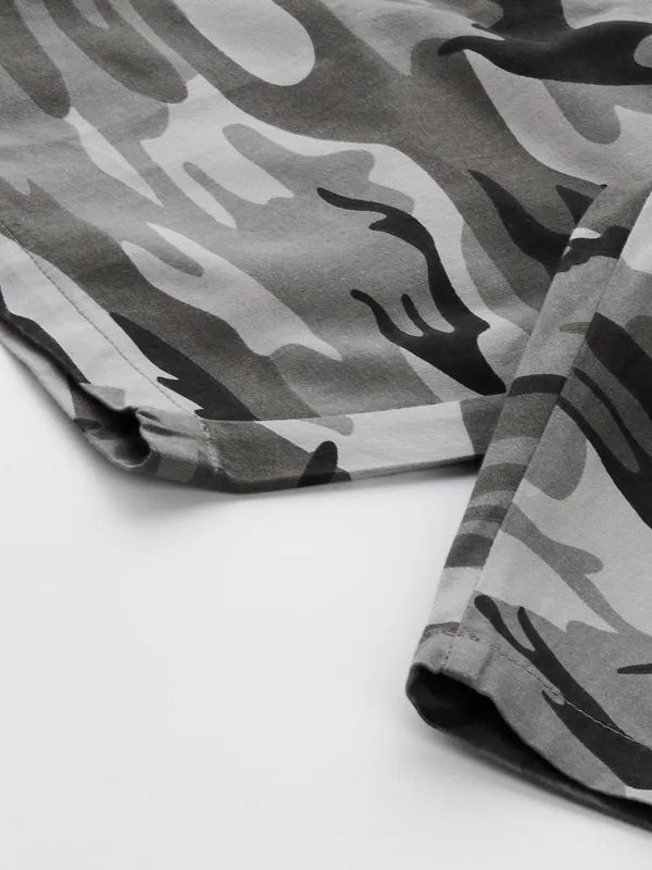 Grey_Shorts_For_Mens