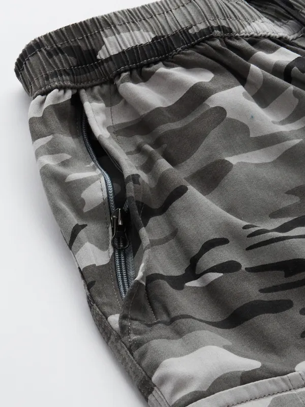Grey_Shorts_For_Mens