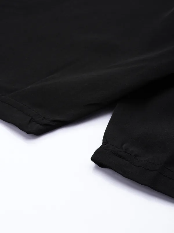 Black_Shorts_For_Men