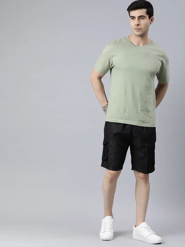 Flat-Front_Cargo_Shorts_with_Elasticated_Waist_for_Men