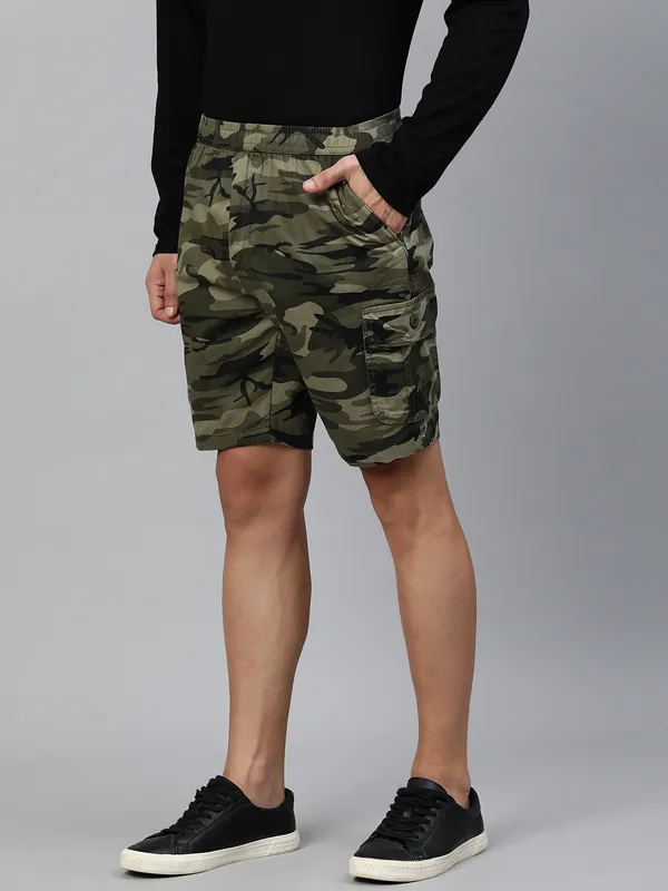Beige_Shorts_For_Mens