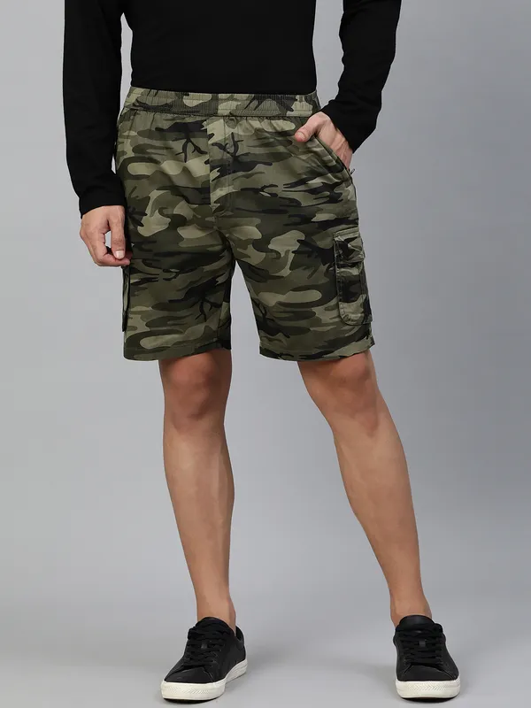 Beige_Shorts_For_Mens