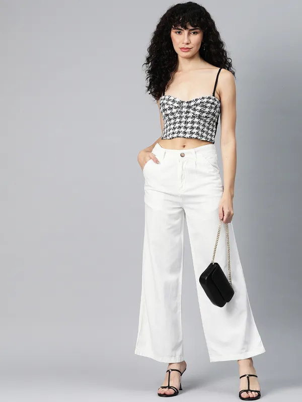 Wide_Leg_High-Rise_Jeans_For_Women