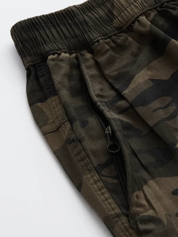 Printed_Three_Fourths_Capri_for_Men__|_Brown