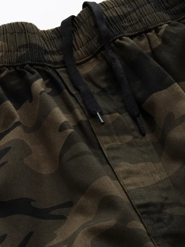 Printed_Three_Fourths_Capri_for_Men__|_Brown