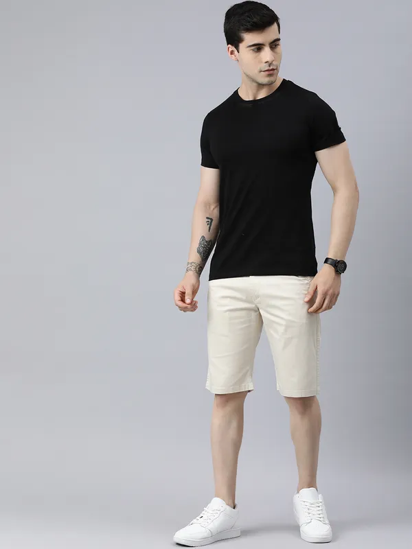 Off_White_Shorts_For_Mens