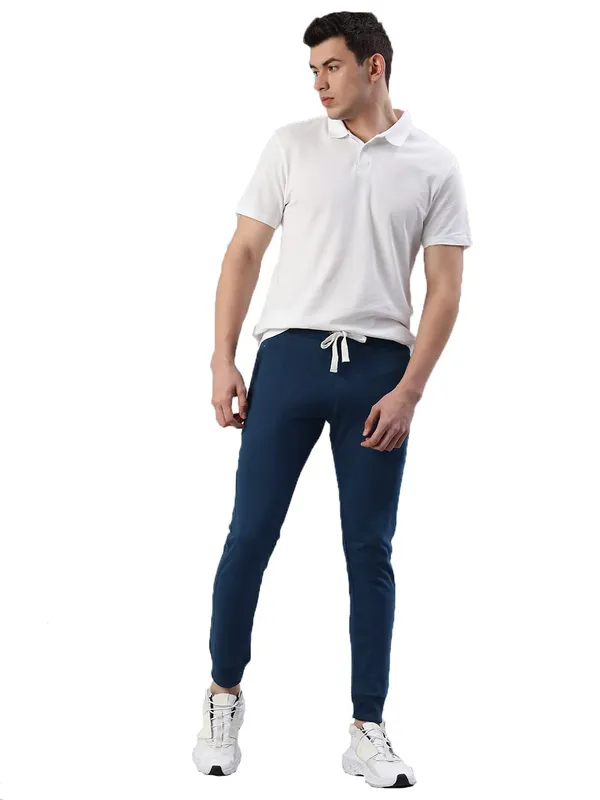 Mid-Rise_Joggers_with_Drawstring_Waist_for_Men