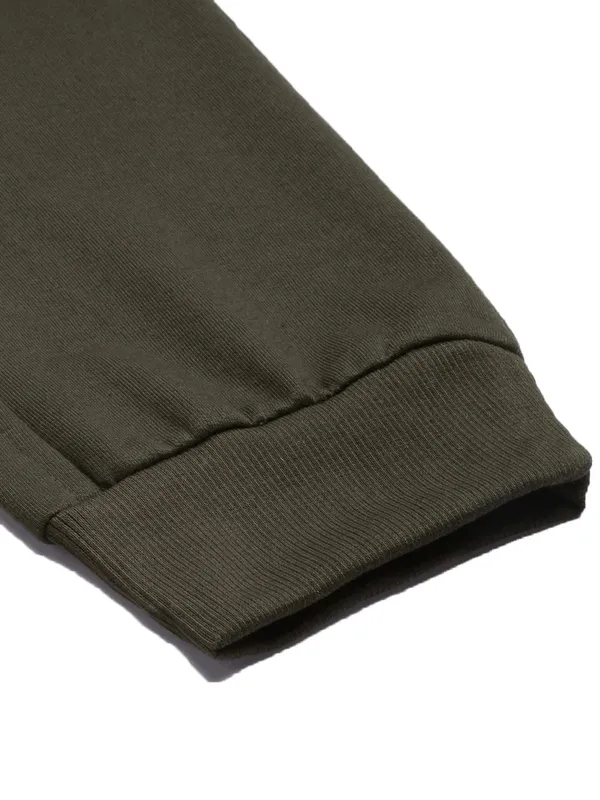 Mid-Rise_Joggers_with_Drawstring_Waist_for_Men