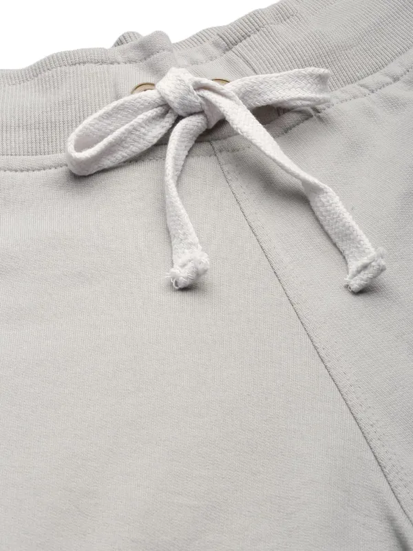 Mid-Rise_Joggers_with_Drawstring_Waist_for_Men