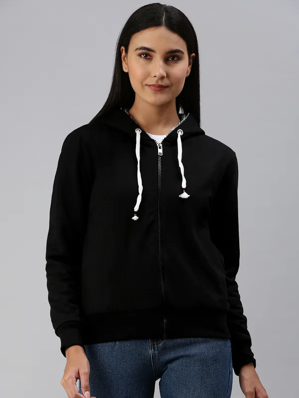 Black_Hoodie_For_Women
