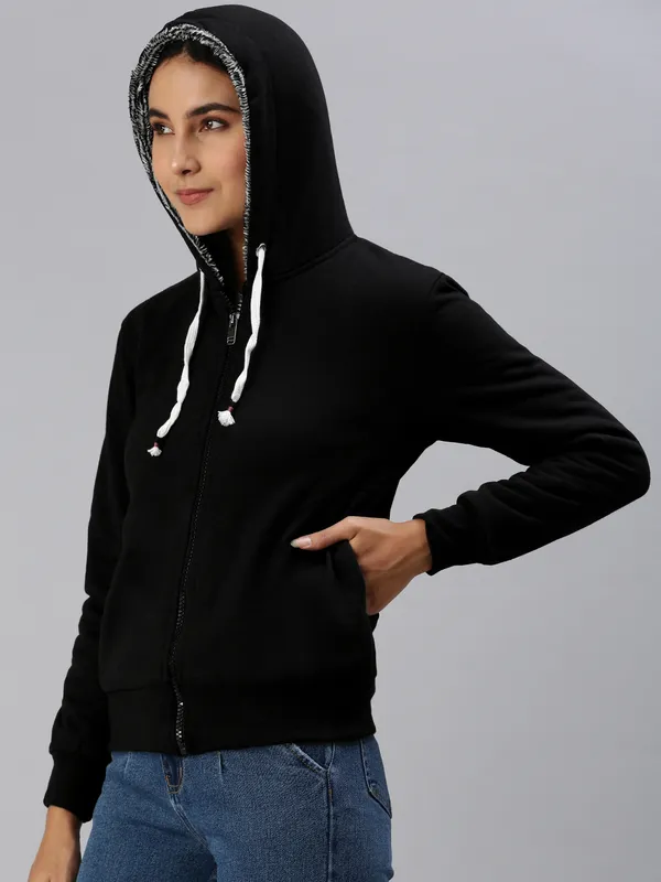 Black_Hoodie_For_Women