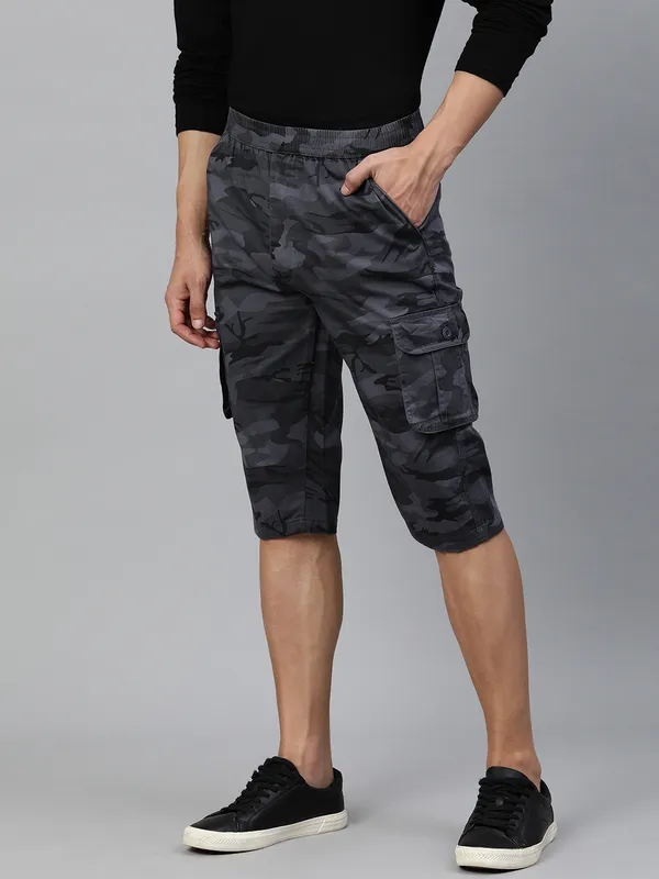 Printed_Three_Fourths_Capri_for_Men