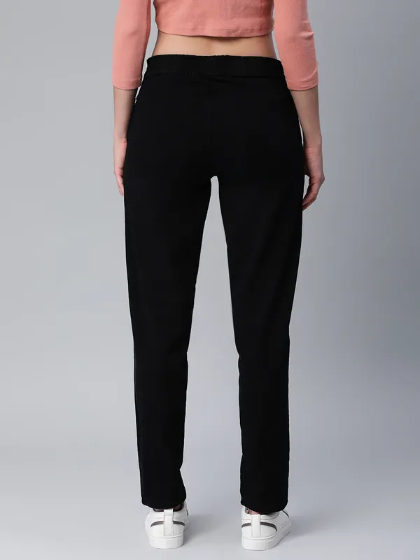 Black_Jeans_For_Women
