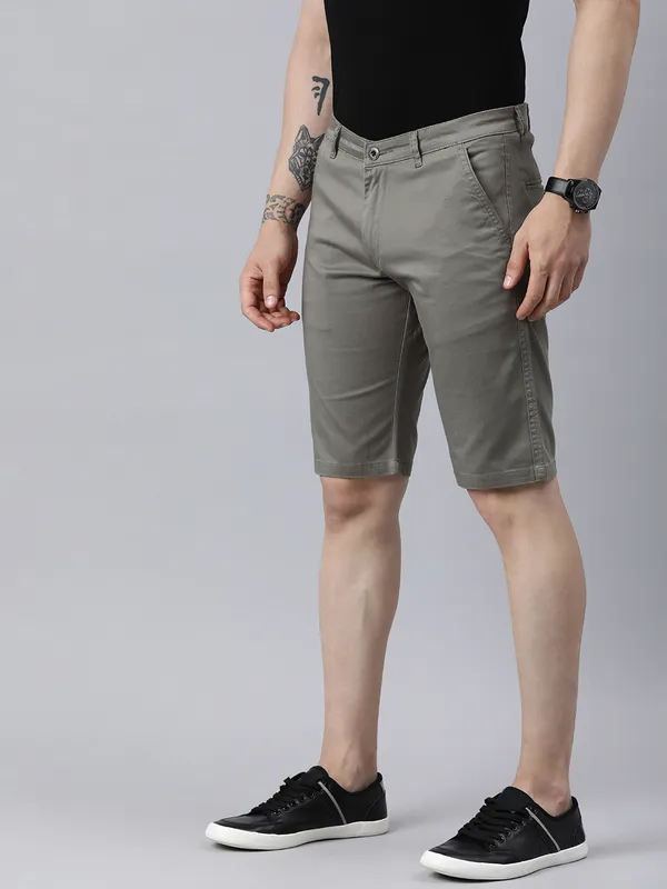 Dark_Cream_Shorts_For_Mens