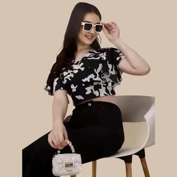 Black_Crepe_Floral_Pattern_Trendy_V-Neck_Crop_Tops