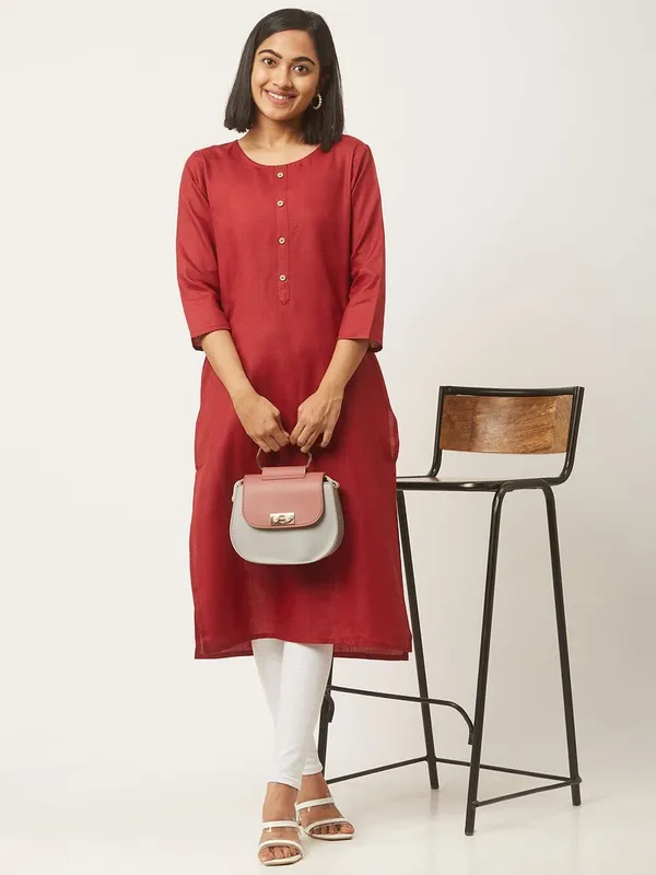 Maroon_Premium_Cotton_Blend_Solid_Straight_Kurtis_With_Pocket