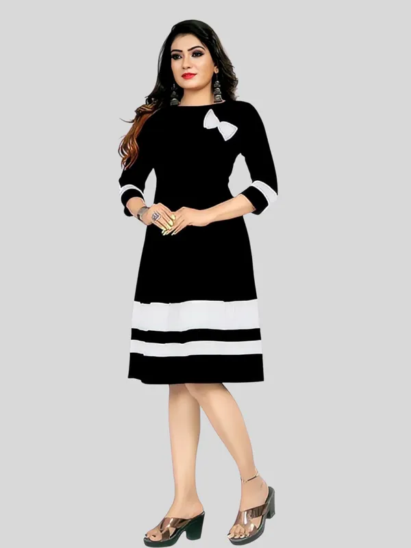Black_Crepe_A-Line_Dress_For_Women
