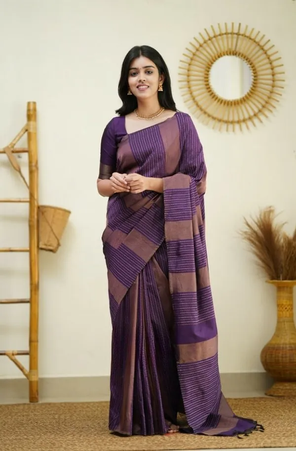 Woven_Kanjivaram_,_Banarasi_Jacquard_Saree