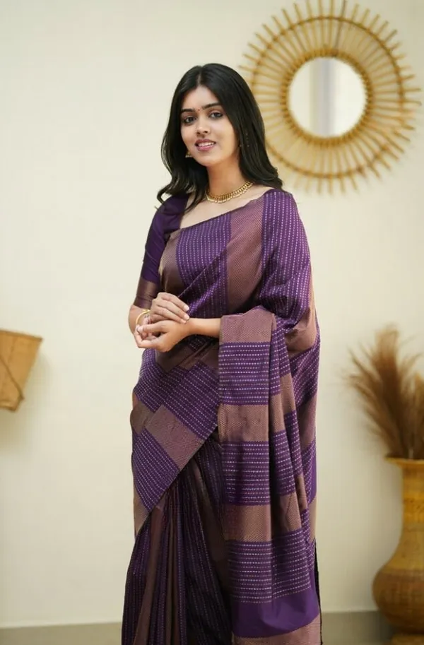 Woven_Kanjivaram_,_Banarasi_Jacquard_Saree