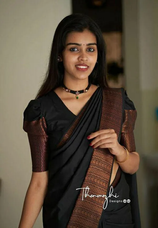 Woven_Kanjivaram_,_Banarasi_Jacquard_Saree