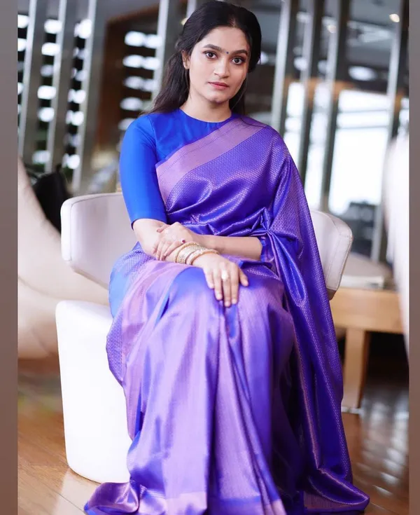 Woven_Kanjivaram_,_Banarasi_Jacquard_Saree