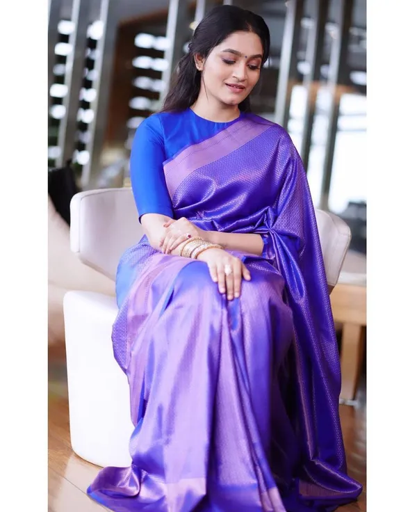 Woven_Kanjivaram_,_Banarasi_Jacquard_Saree