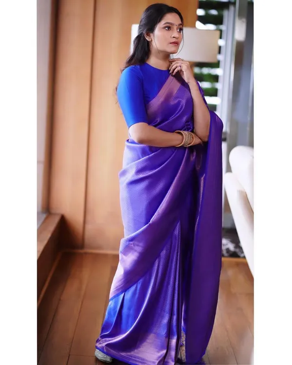 Woven_Kanjivaram_,_Banarasi_Jacquard_Saree