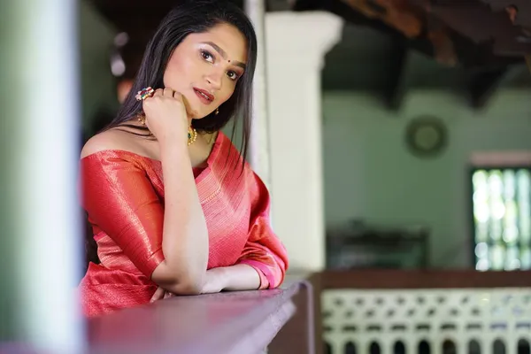 Woven_Kanjivaram_,_Banarasi_Jacquard_Saree