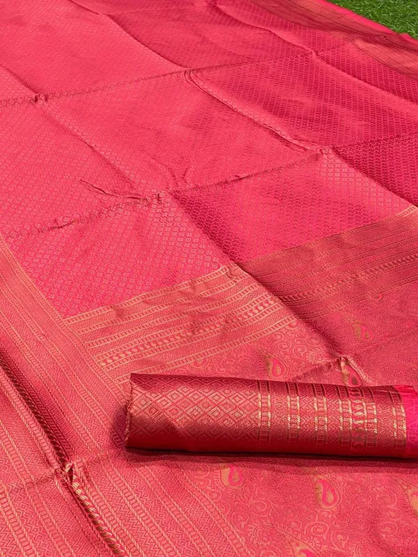 Woven_Kanjivaram_,_Banarasi_Jacquard_Saree