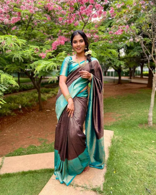 Woven_Kanjivaram_,_Banarasi_Jacquard_Saree