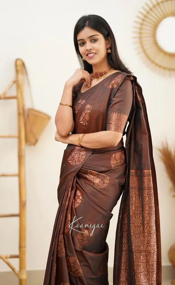 Woven_Kanjivaram_,_Banarasi_Jacquard_Saree